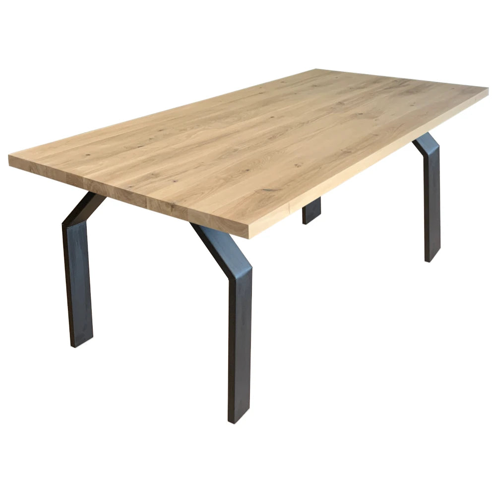 "Theo" - Massivholztisch mit gerader Tischkante