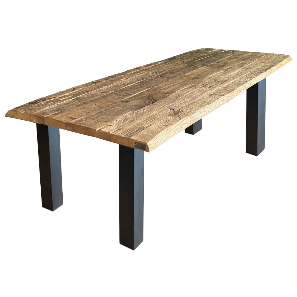 "Bertha" -  Massivholztisch aus sehr alten Scheunenbalken